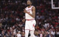 乐鱼体育下载-老而弥坚！杜兰特本季高效场均26+5.5+4.8&amp;三项命中率52%/41%/87%